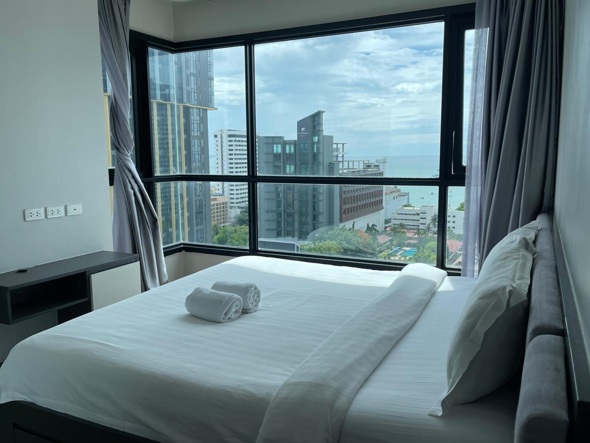Apartamento The Base Pattaya By Feng Exterior foto